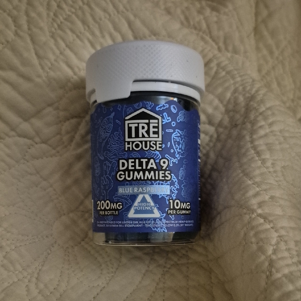 TRE House Delta 9 Gummies - Blue Raspberry